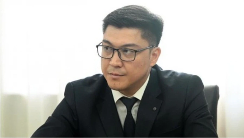 Министра науки Бактияра Орозова задержали пьяным за рулём