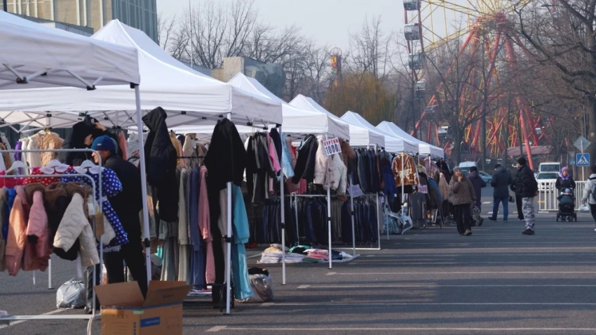 Почему владельцы швейных цехов распродают продукцию и оборудование (репортаж с ярмарки)