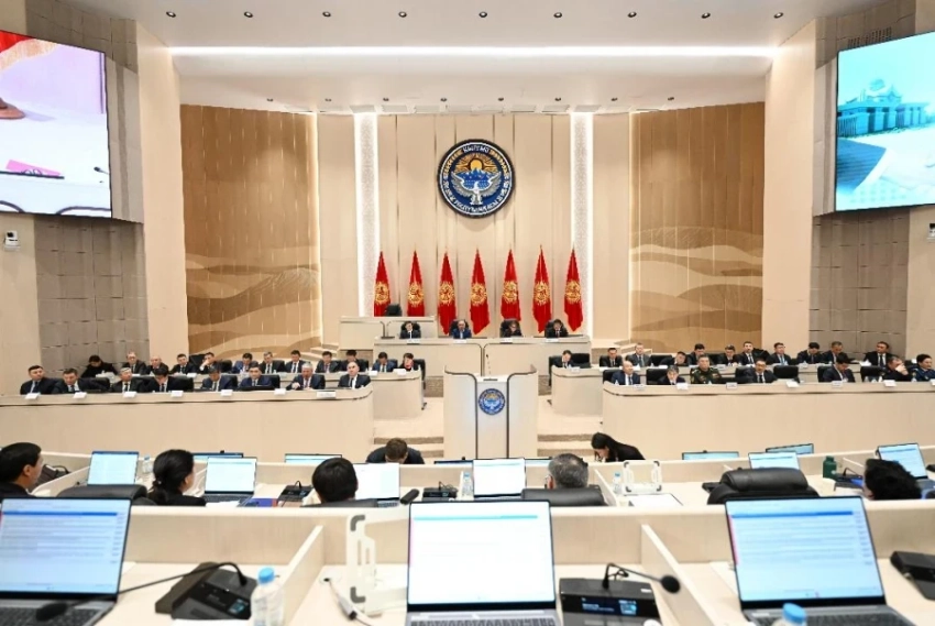 Уже устали? C 29 декабря депутаты ЖК будут работать в регионах