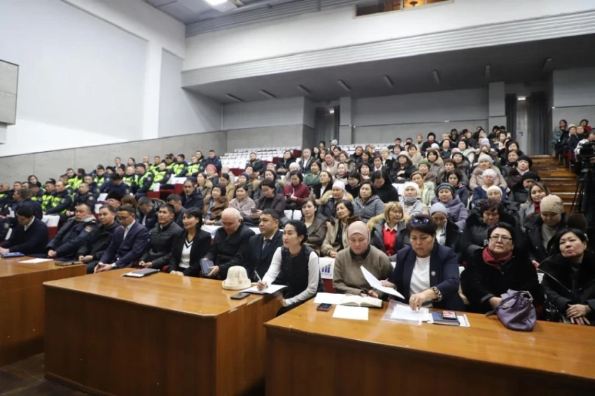 Конфликт между семиклассниками в Таласе дошел до ГКНБ