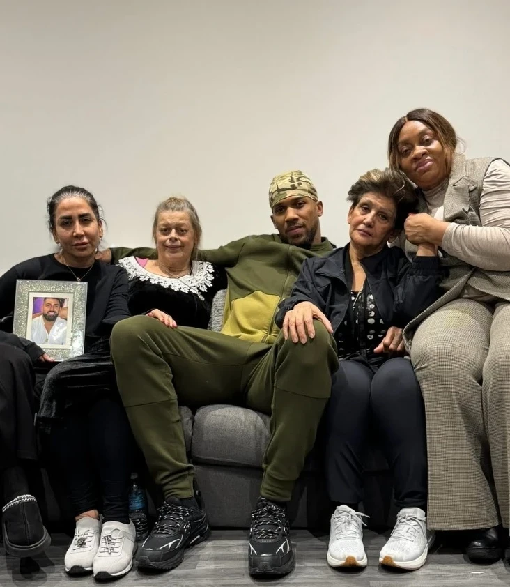 Энтони Джошуа впервые обратился к публике после смертельного ДТП