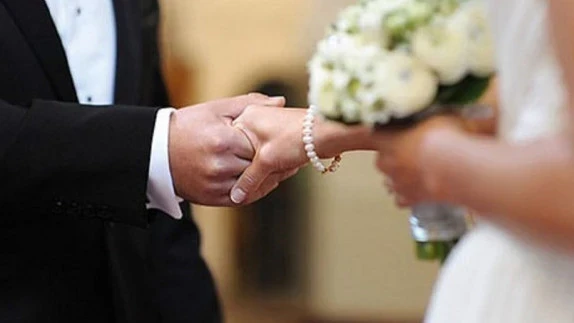 Национальное собрание Франции проголосовало за отмену понятия «супружеский долг»