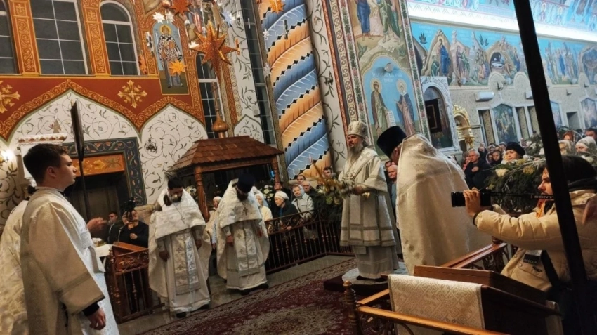 В честь Рождества Христова в Бишкеке состоялось праздничное богослужение