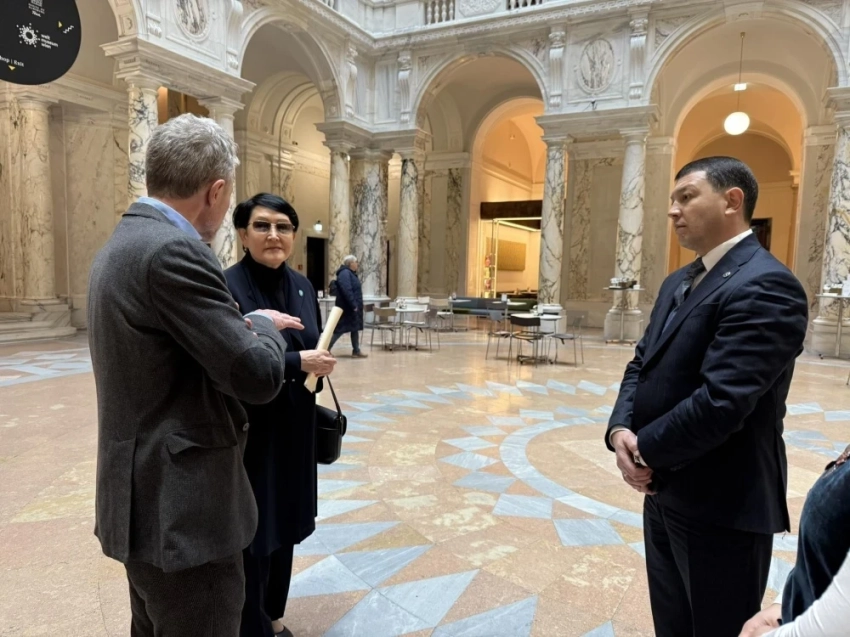 Министр культуры КР посетил университет музыки в Австрии