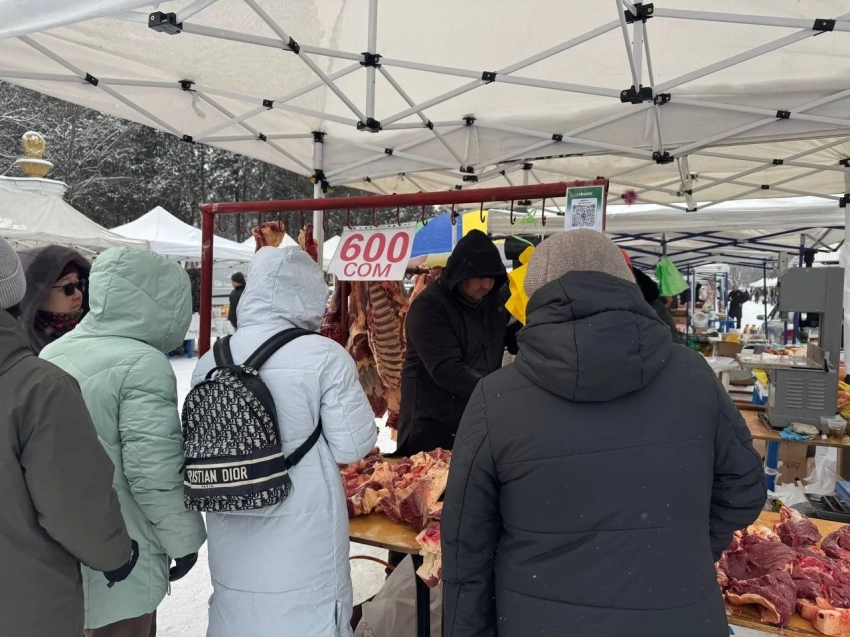 В Бишкеке проходит продовольственная ярмарка