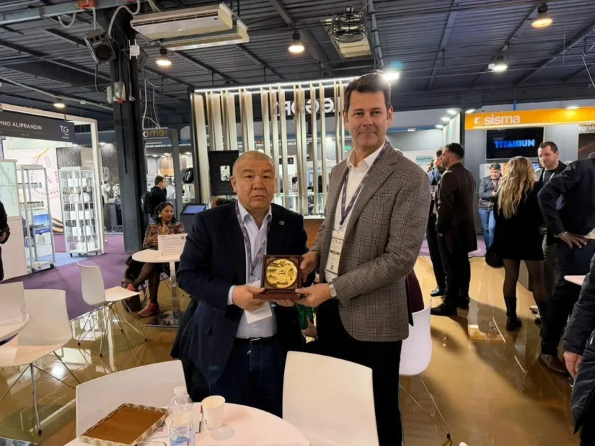 Шыкмаматов ознакомился с мировыми трендами ювелирной отрасли в Италии