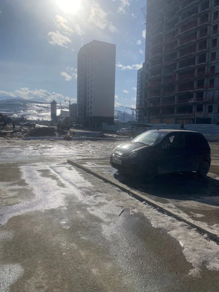 Горожане просят обустроить пешеходную дорожку на улице Молдобасанова