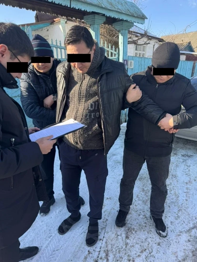 В Таласе на вымогательстве взятки пойман сотрудник прокуратуры