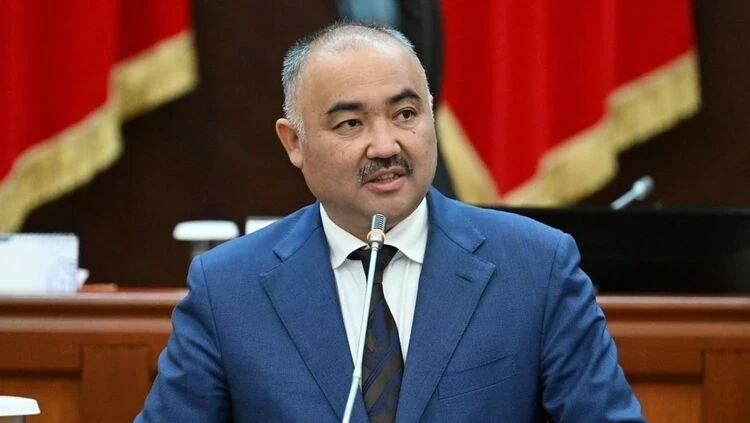 Спикер парламента КР сложил с себя полномочия