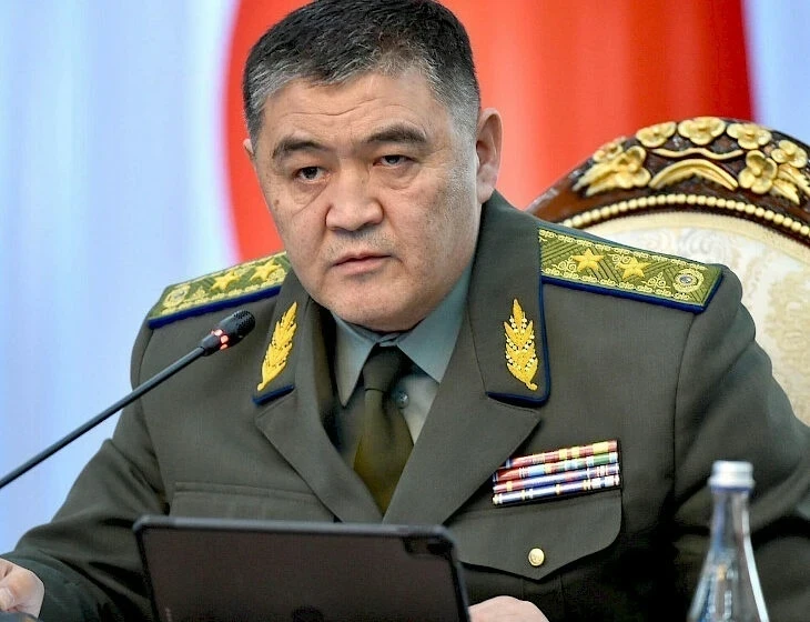 Народный генерал вернулся в "другую" страну