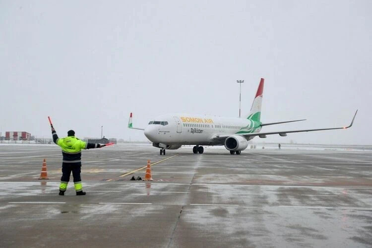 В Кыргызстан с рабочим визитом прибыл премьер-министр Таджикистана