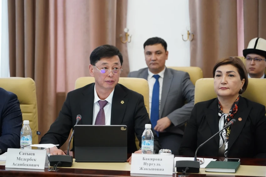 Верховный суд подписал договоры о сотрудничестве с ведущими вузами страны