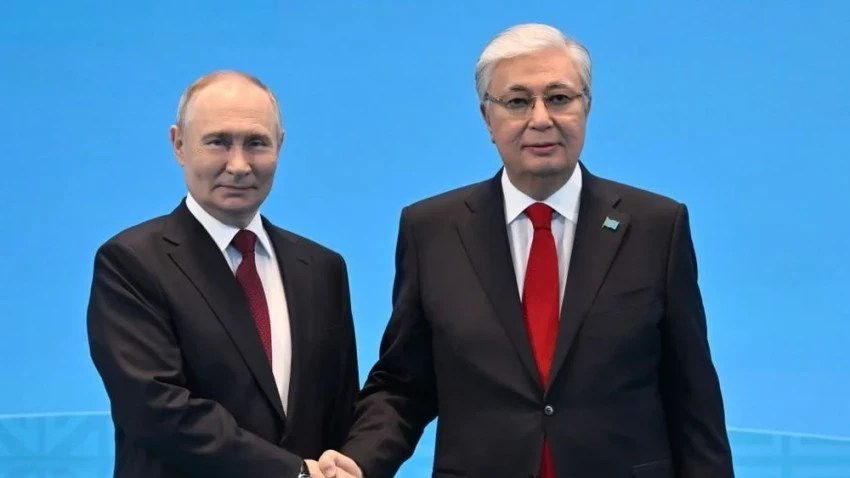 Токаев поговорил по телефону с Путиным